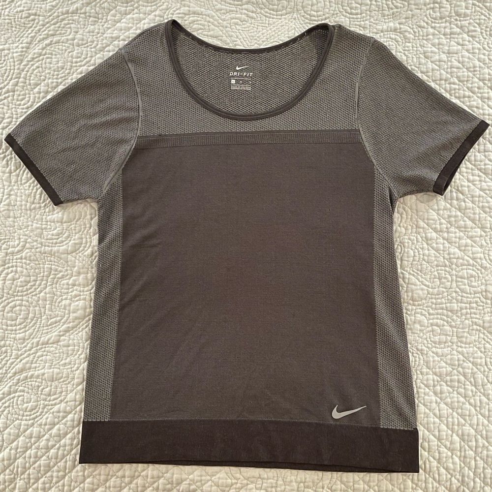 Nike DRI-FIT Women’s Top